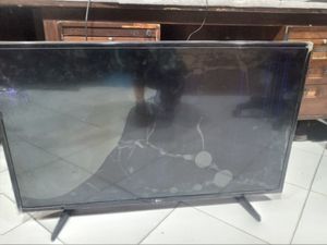 تلویزیون شکسته ال ای دی 43 اینچ الجی مدل: 43LJ52100
