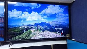 تلویزیون 55 اینچ ال جی هوشمند 4k دوگیرنده 55UM71