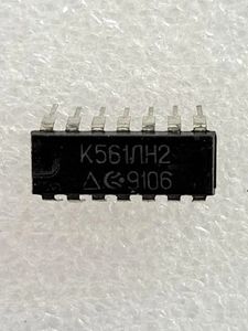 CD4049 روسی