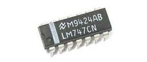 LM747