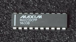MAX233