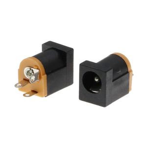 جک آداپتوری مادگی شارژ رو پنلی