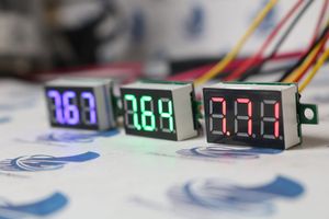 ماژول ولت متر دیجیتالی 3 رقمی 3 سیمه