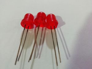 LED قرمز مات 8mm تایوانی بسته 5 تایی