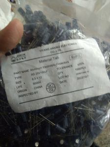 خازن الکترولیتی بشکه ای 100uf میکرو فاراد 25v ولت(6000H) برند AXBOOM