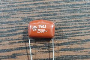 POLYESTER 250V 150nF - خازن پلی استر، 250 ولت، 150 نانوفاراد