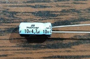 maxcap 10V 4.7uF - خازن الکترولیت، 10 ولت، 4.7 میکروفاراد