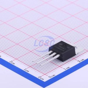 آی سی MC7805BTG رگولاتور ولتاژ خطی 1 آمپر پکیج TO-220-3