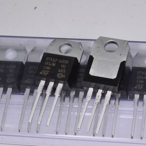 ترایاک BTA12-600BRG