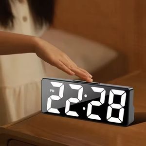 دماسنج و ساعت دیجیتالی PLX-A228