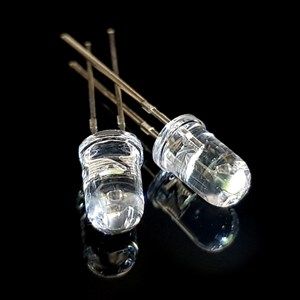 ال ای دی 5mm سفید شیشه ای پایه کوتاه بسته 1000 عددی