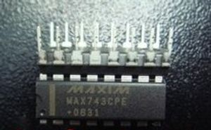 MAX743CPE – DIP