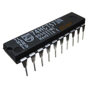 قیمت و خرید تراشه 74HCT573 فلیپ فلاپ نوع D