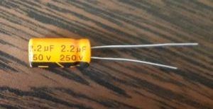 CAP 250V 2.2uF - خازن الکترولیت، 250 ولت، 2.2 میکروفاراد