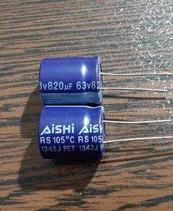 AiSHi 63V 820uF - خازن 63 ولت 820 میکرو فاراد
