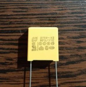 MKP 275VAC 680NF - خازن 680 نانو فاراد 275 ولت AC