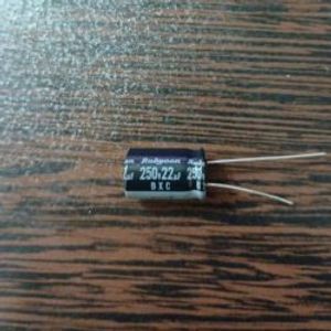 Rubycon 250V 22uF - خازن 250 ولت 22 میکرو فاراد سری BXC