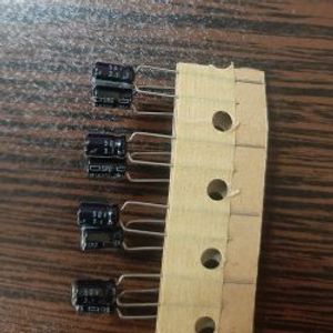 NIPPON 50V 3.3uF - خازن 50 ولت 3.3 میکرو فاراد سری SRG
