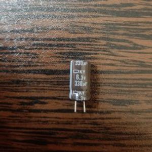 Nippon 6.3V 330uF - خازن 6.3 ولت 330 میکرو فاراد سری KY