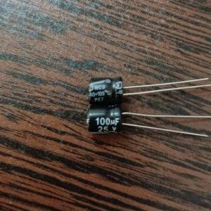 JWCO 25V 100uF - خازن الکترولیت 25 ولت 100 میکرو فاراد