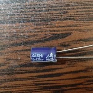 AiSHi 16V 220uF - خازن الکترولیت، 16 ولت، 220 میکروفاراد