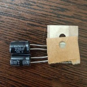 Suscon 16V 220uF - خازن 16 ولت 220 میکرو فاراد