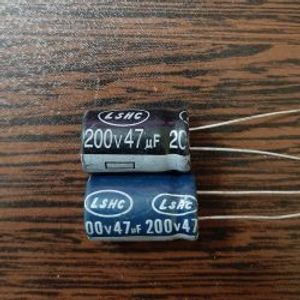 LSHC 200V 47uF - خازن 200 ولت 47 میکرو فاراد