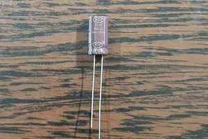 250V 10uF - خازن 10 میکروفاراد 250 ولت