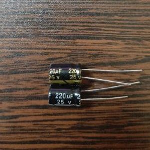 SZWX 25V 220uF - خازن الکترولیت، 25 ولت، 220 میکرو فاراد