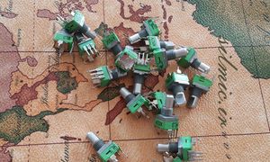 ولوم لگاریتمی 250 کیلو اهم تک ساخت ALPHA تایوان Rotary Potentiometer