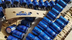 خازن آدیو 470 میکرو فاراد 25 ولت ژاپنی ELNA استاندارد blue robe سری RE3