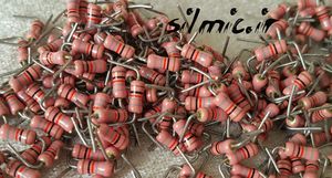 خازن 10 نانو فاراد 25 ولت سرامیکی ساخت Rutilcon ژاپن بسیار قدیمی سری TP