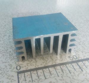 هیت سینک شانه ای متری عرض 5.5 سانت و ارتفاع 2.5 سانت