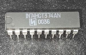 74HCT374 – DIP