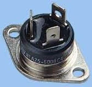 BTA25-600B