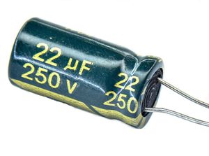 22UF-250V