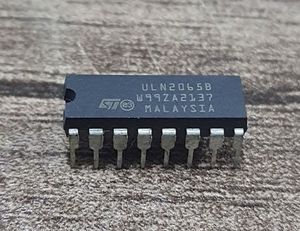 ULN2065B – DIP
